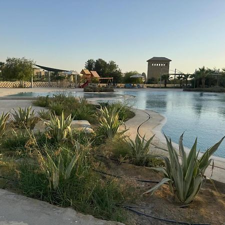 A sea view spacious cheering 5 bedroom villa Ain Sokhna Ain Bay فيلا كاملة للإيجار قرية العين باي عين السخنة المظهر الخارجي الصورة