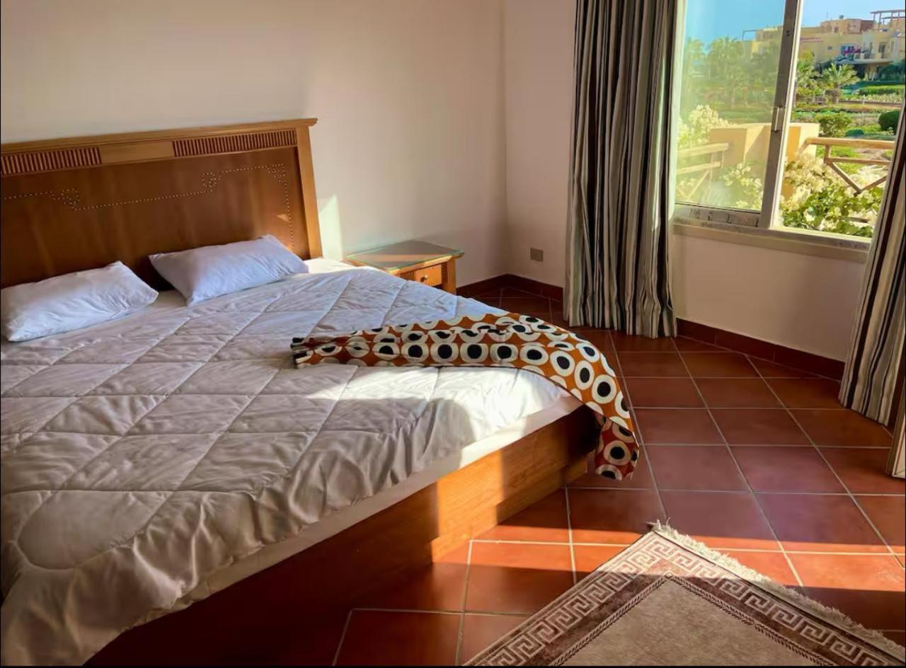 A sea view spacious cheering 5 bedroom villa Ain Sokhna Ain Bay فيلا كاملة للإيجار قرية العين باي عين السخنة المظهر الخارجي الصورة