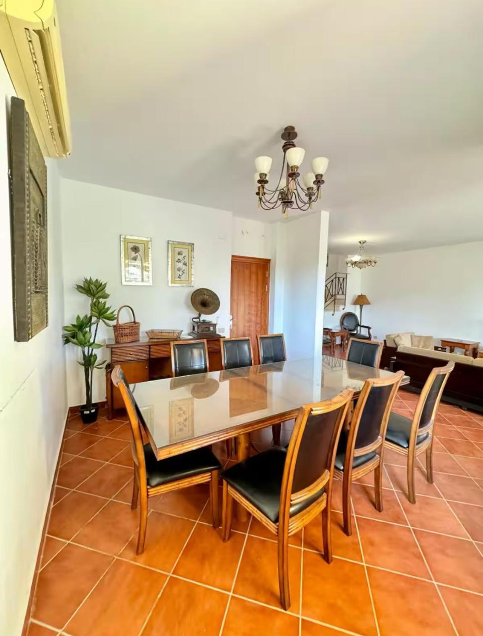 A sea view spacious cheering 5 bedroom villa Ain Sokhna Ain Bay فيلا كاملة للإيجار قرية العين باي عين السخنة المظهر الخارجي الصورة