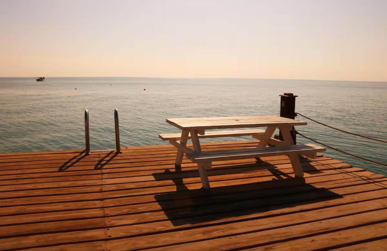 A sea view spacious cheering 5 bedroom villa Ain Sokhna Ain Bay فيلا كاملة للإيجار قرية العين باي عين السخنة المظهر الخارجي الصورة
