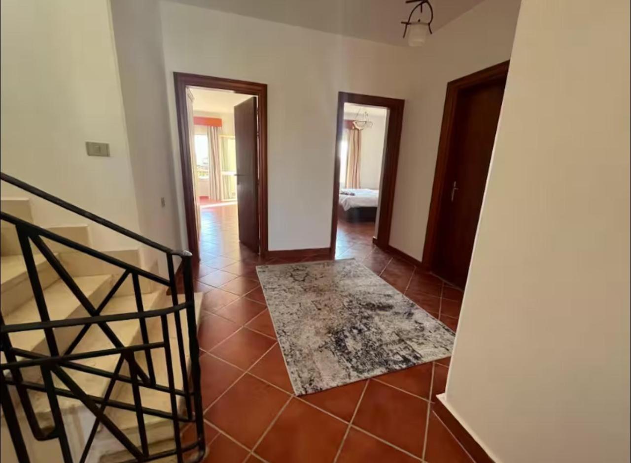 A sea view spacious cheering 5 bedroom villa Ain Sokhna Ain Bay فيلا كاملة للإيجار قرية العين باي عين السخنة المظهر الخارجي الصورة